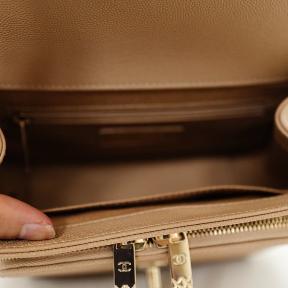 Chanel small Beige Business affinity - Picture 7 of 7